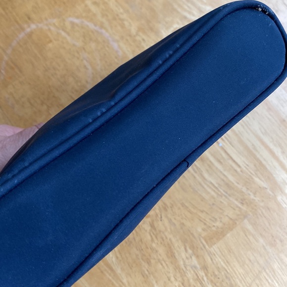 WOMEN'S NAVY BLUE PURSE HAS A DD EMBLEM AND MONOGRAM in great condition - Picture 7 of 8